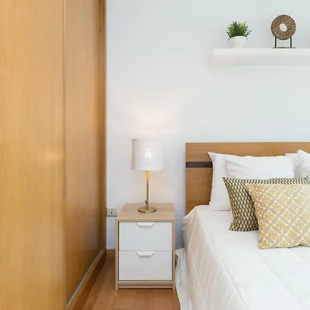 Deluxe Modern Flat With Balcony By Host Wise Appartement Oporto
