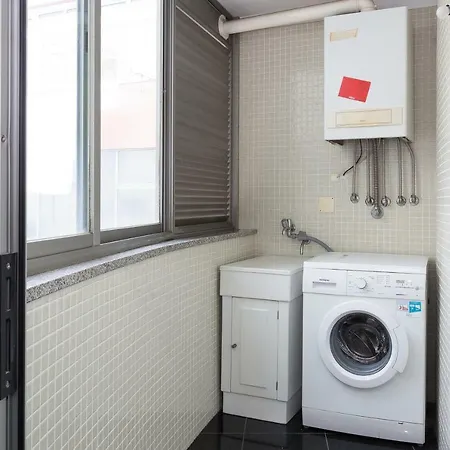 Deluxe Modern Flat With Balcony By Host Wise Oporto