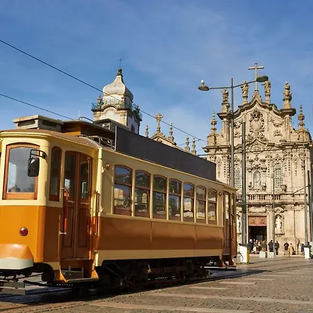 Appartement Deluxe Modern Flat With Balcony By Host Wise Oporto