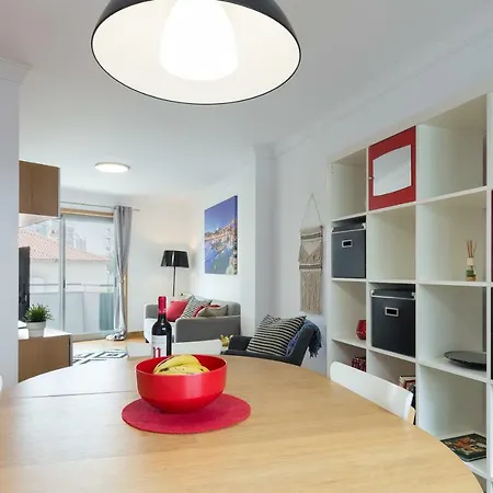 Deluxe Modern Flat With Balcony By Host Wise