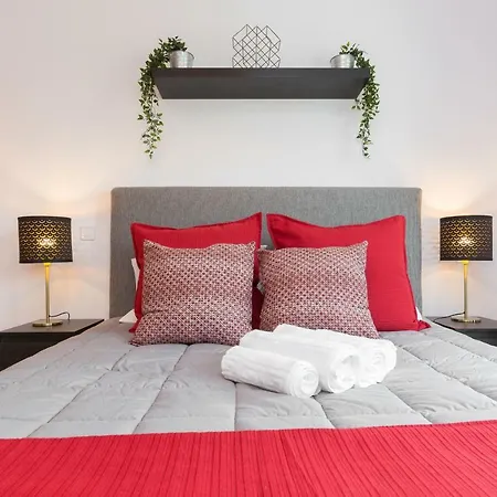 Deluxe Modern Flat With Balcony By Host Wise Apartment Porto