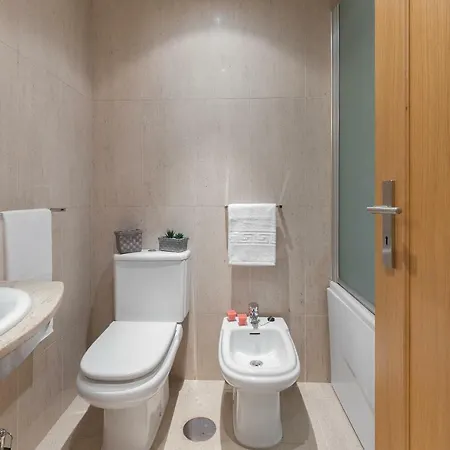 Deluxe Modern Flat With Balcony By Host Wise * Porto