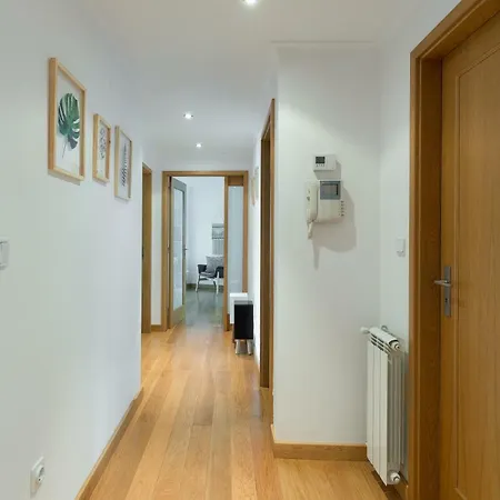 Apartment Deluxe Modern Flat With Balcony By Host Wise Porto